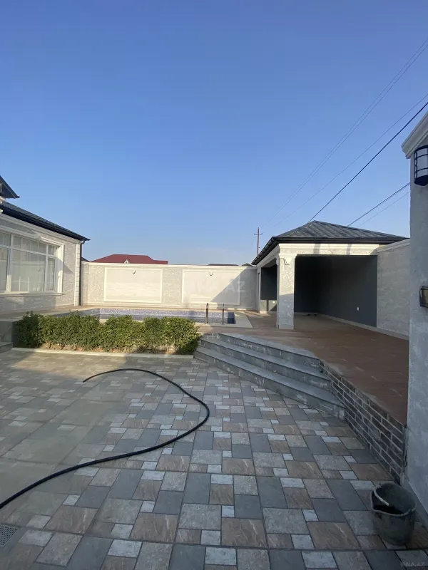 Satılır 4 otaqlı həyət evi 175 m²
