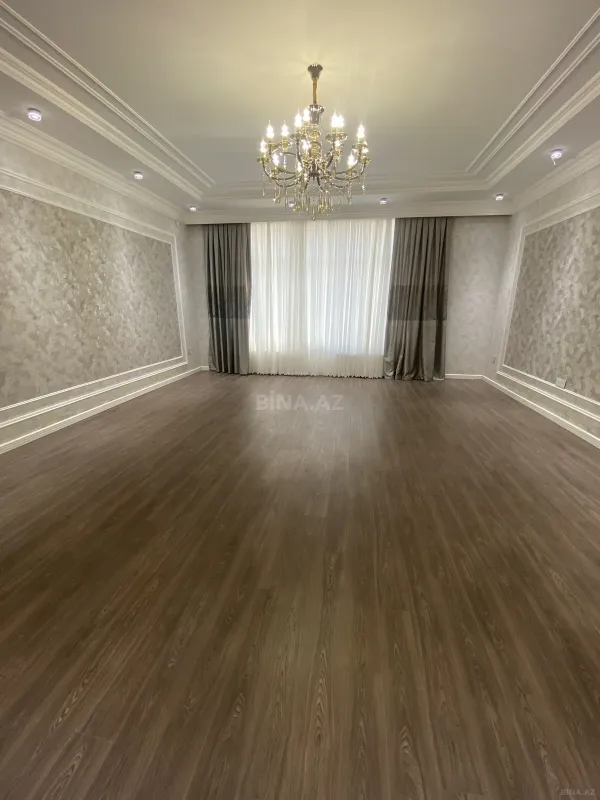 Satılır 4 otaqlı həyət evi 175 m²