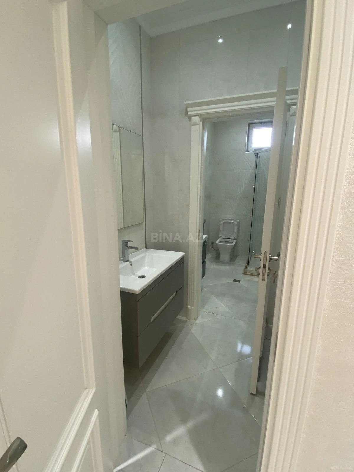 Satılır 4 otaqlı həyət evi 175 m²