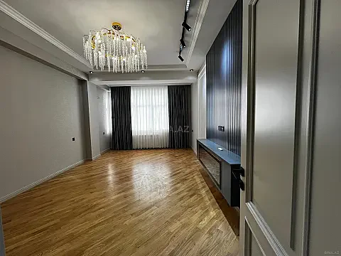 Satılır 4 otaqlı mənzil 133 m² — Bakı 4 otaq 133.00 m²