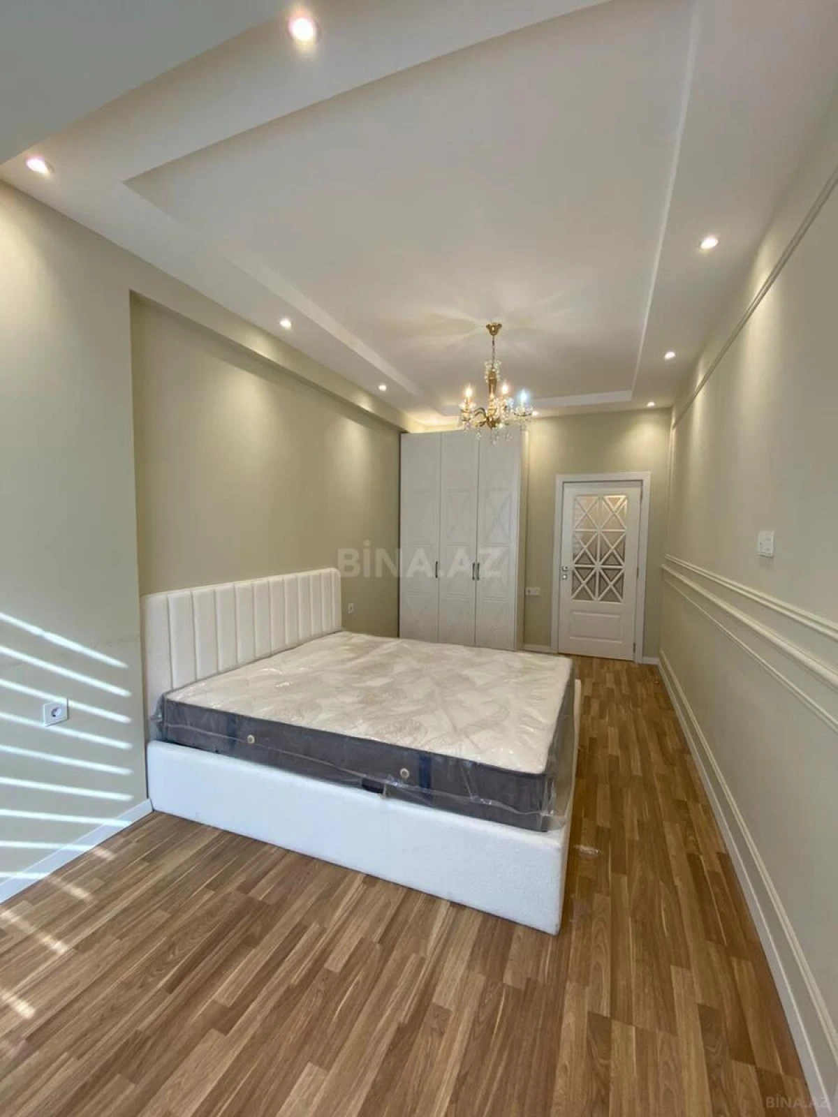 Kirayə verilir 3 otaqlı mənzil 160 m²