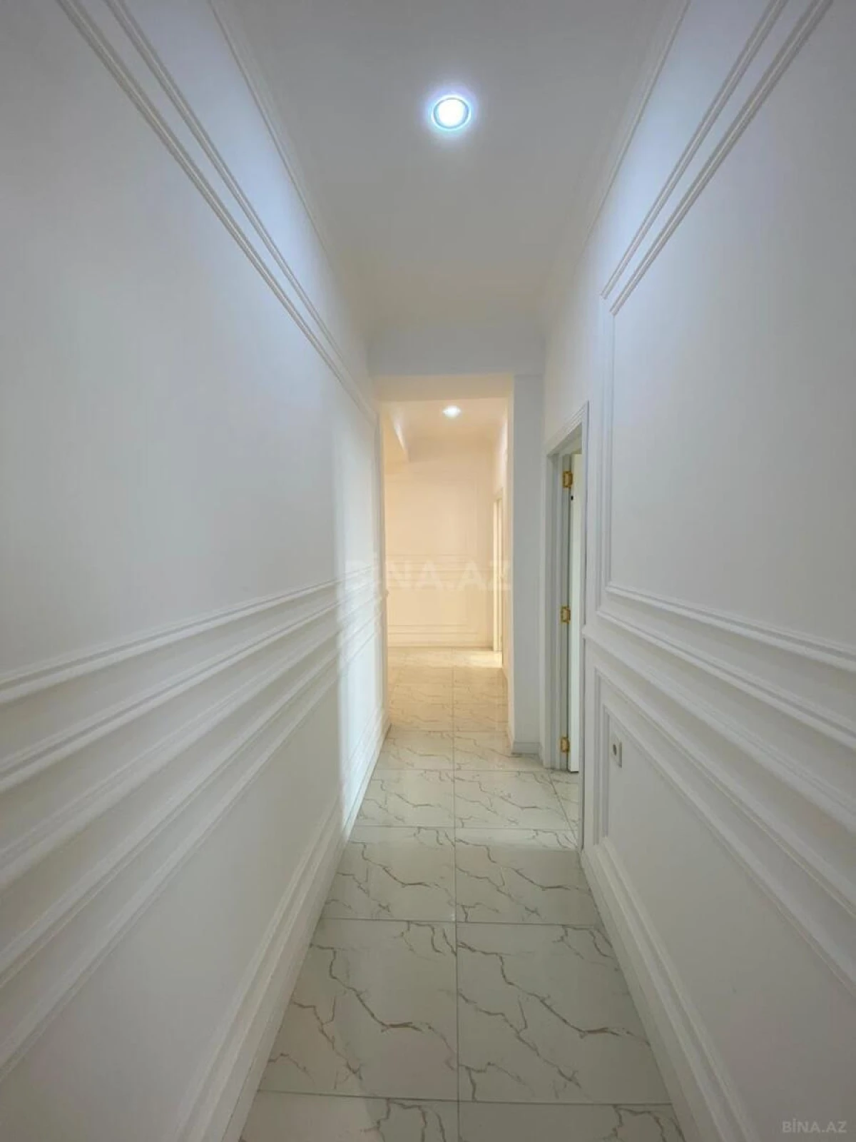 Kirayə verilir 3 otaqlı mənzil 160 m²