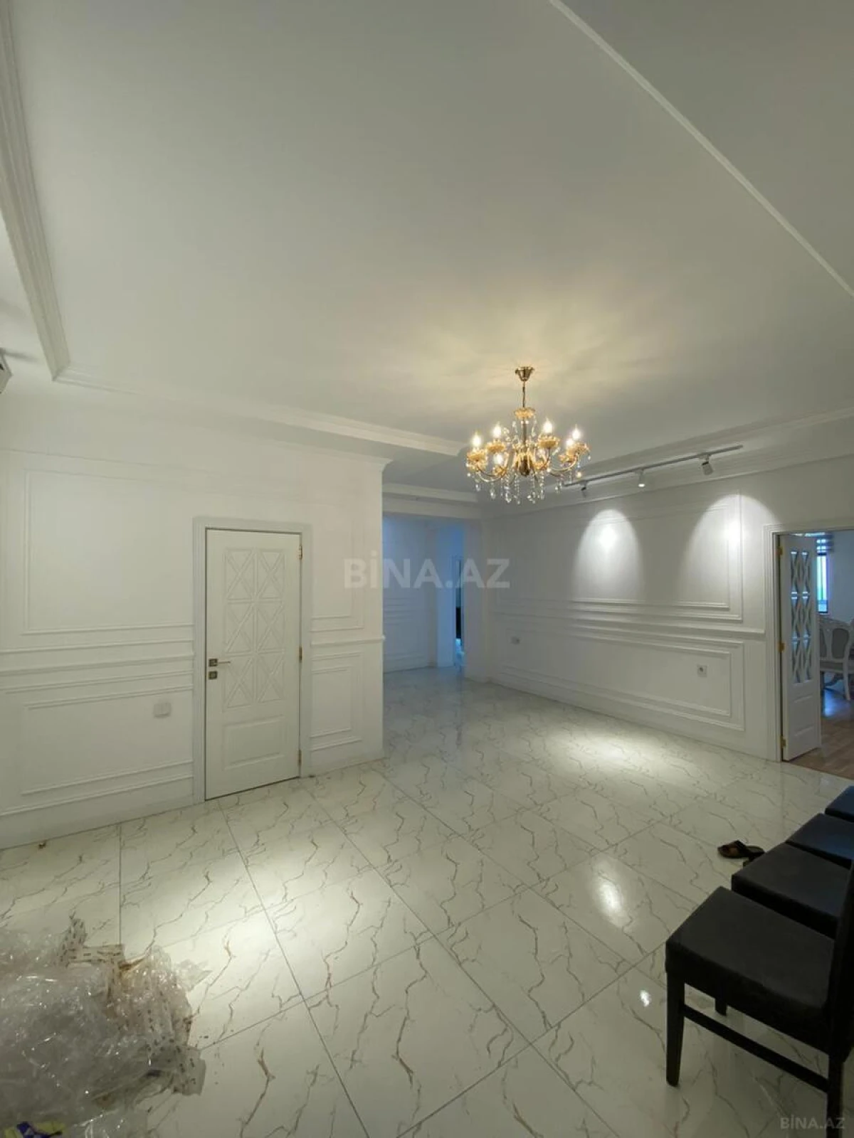 Kirayə verilir 3 otaqlı mənzil 160 m²