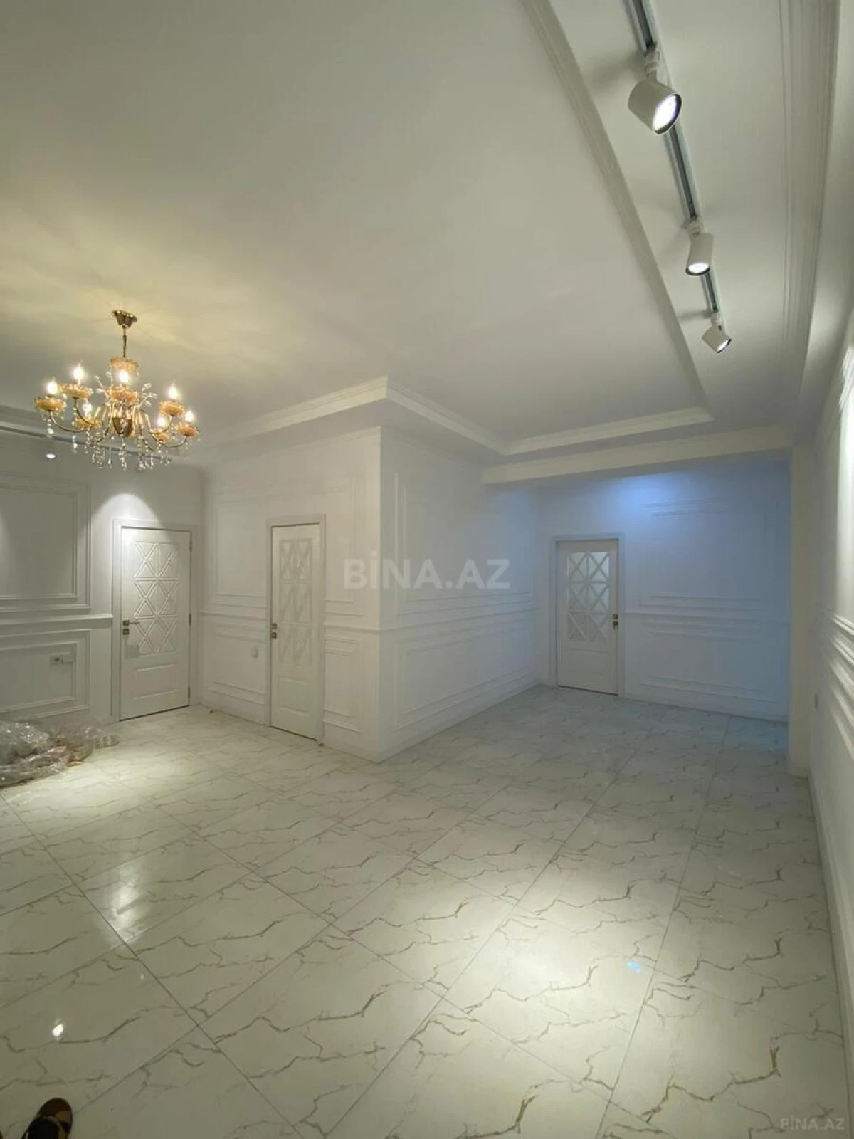 Kirayə verilir 3 otaqlı mənzil 160 m²
