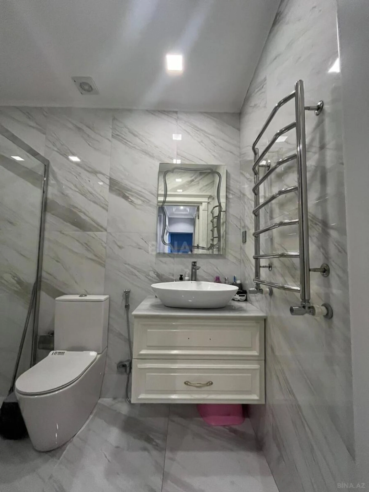 Satılır 3 otaqlı mənzil 95 m²