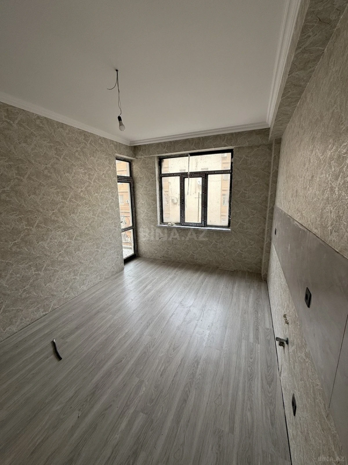 Satılır 3 otaqlı mənzil 115 m²