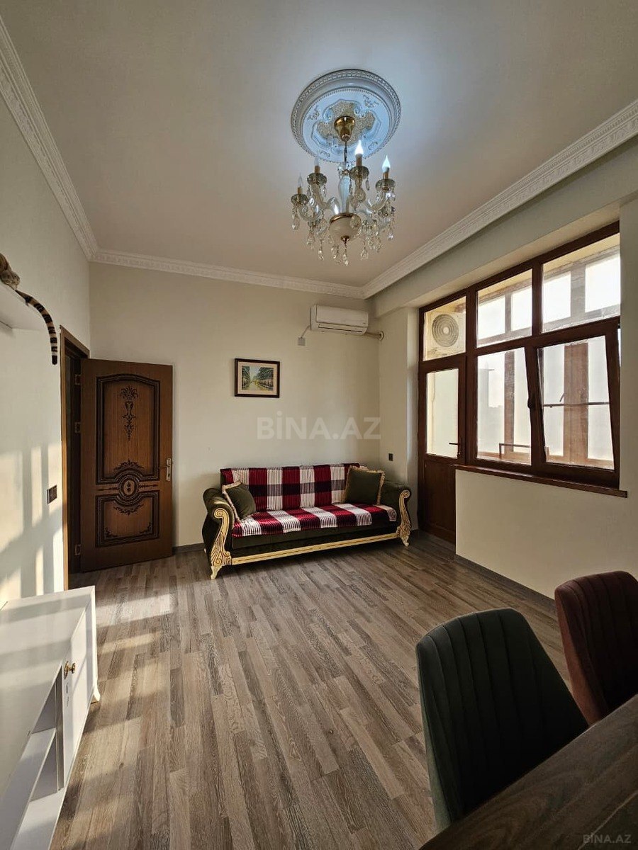 Satılır 2 otaqlı mənzil 58 m²