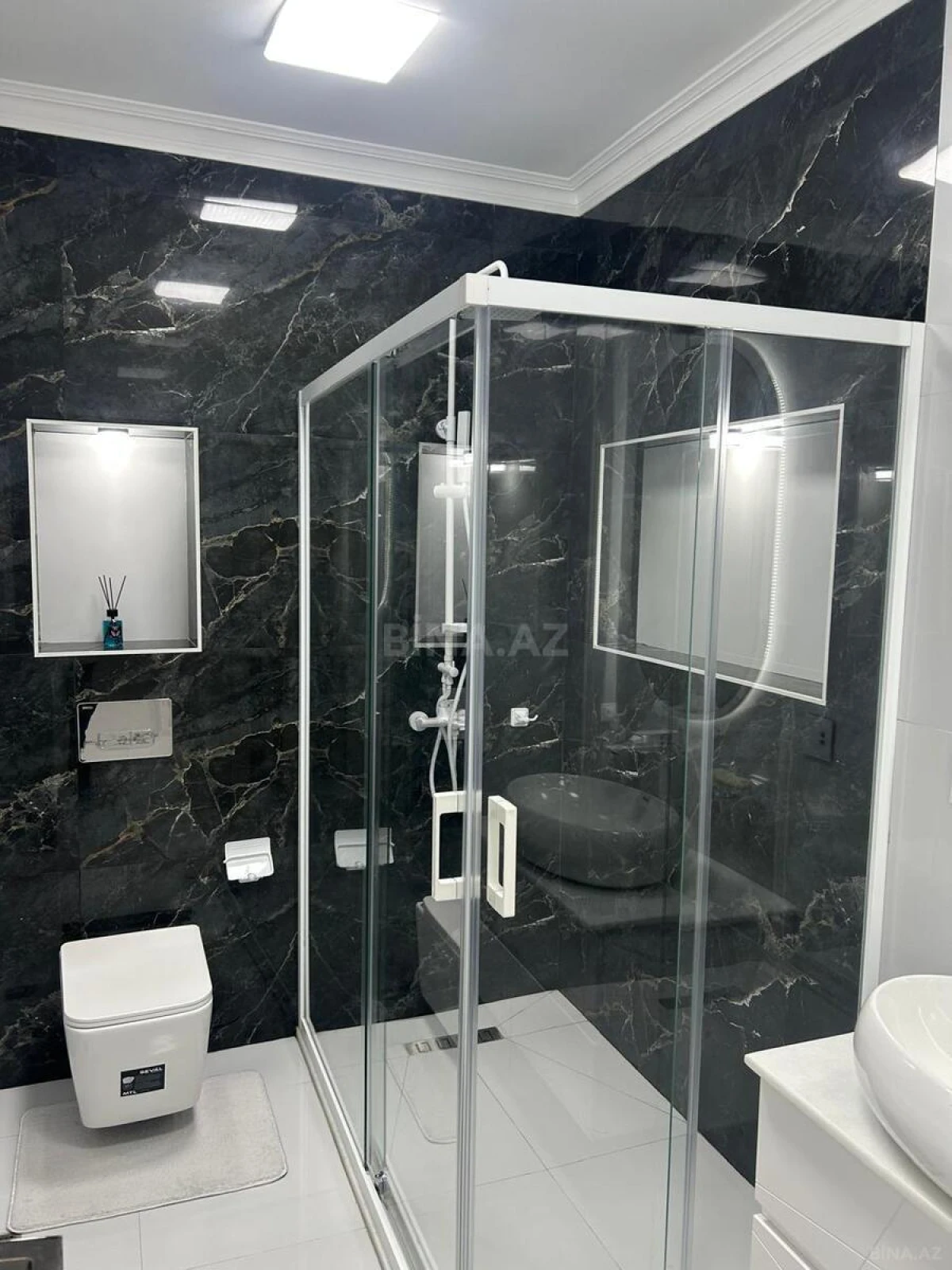 Satılır 2 otaqlı mənzil 72 m²
