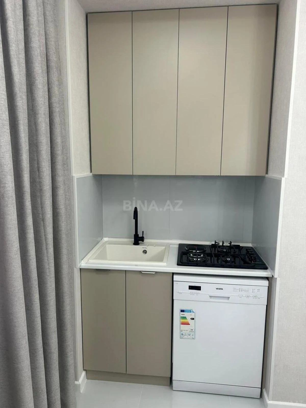Satılır 2 otaqlı mənzil 72 m²