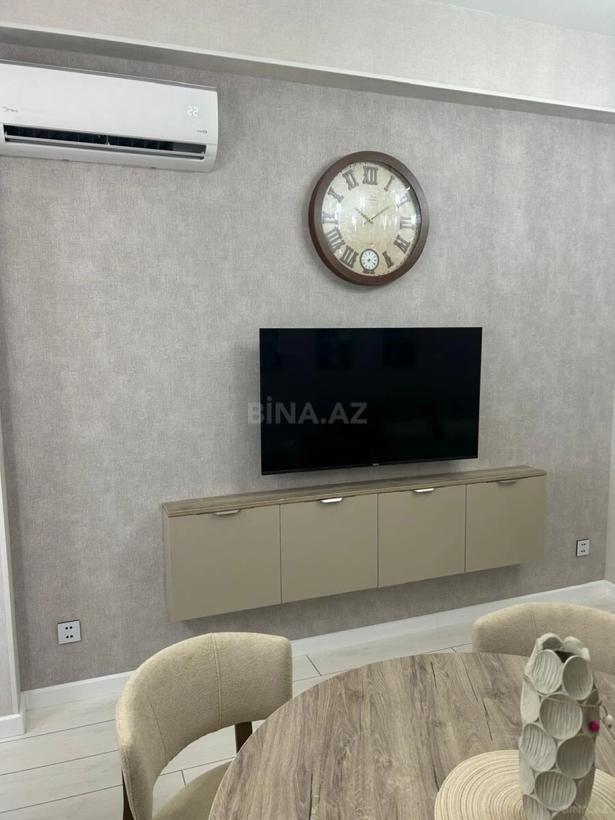 Satılır 2 otaqlı mənzil 72 m²