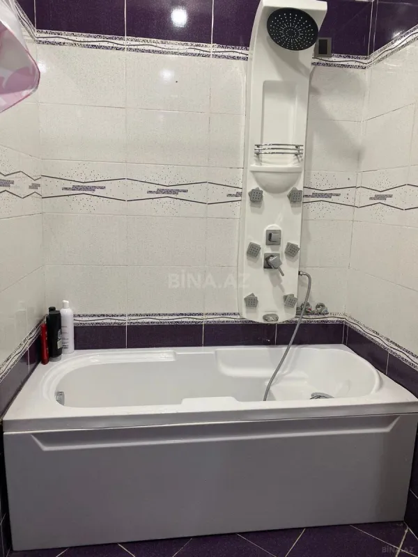 Satılır 4 otaqlı mənzil 135 m²