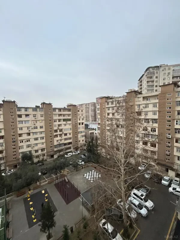 Kirayə verilir 2 otaqlı mənzil 45 m²