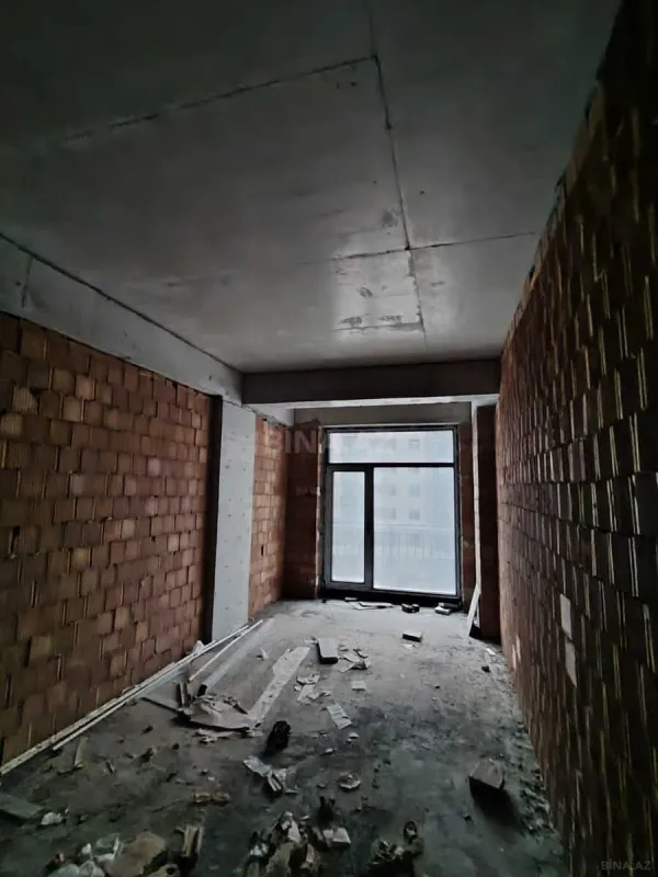 Satılır 4 otaqlı mənzil 157.5 m²