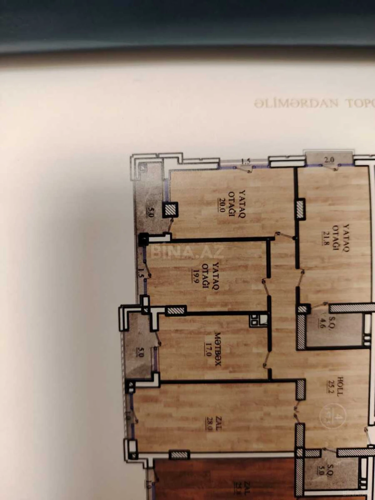 Satılır 4 otaqlı mənzil 157.5 m²