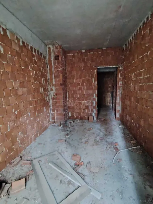 Satılır 4 otaqlı mənzil 157.5 m²