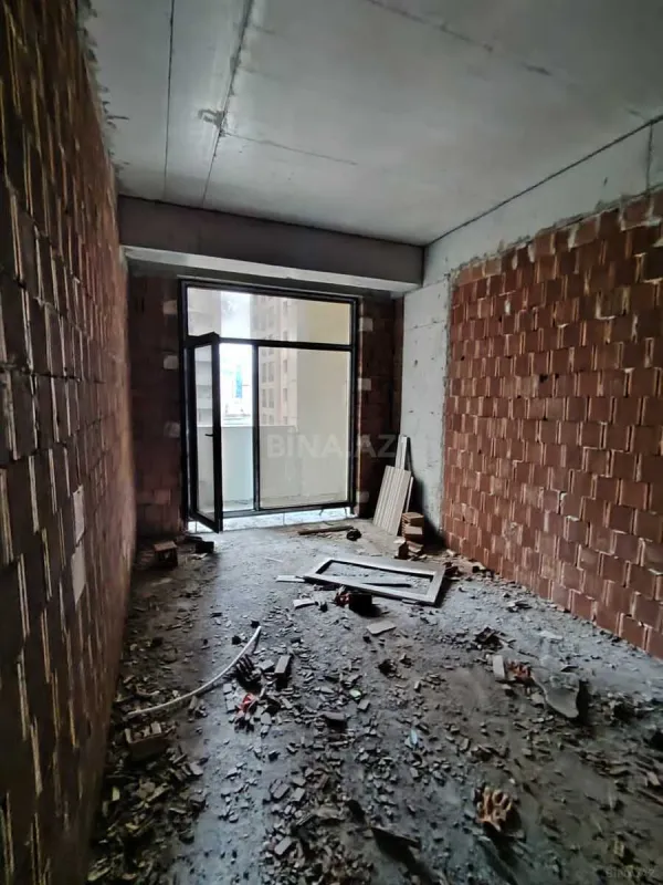 Satılır 4 otaqlı mənzil 157.5 m²