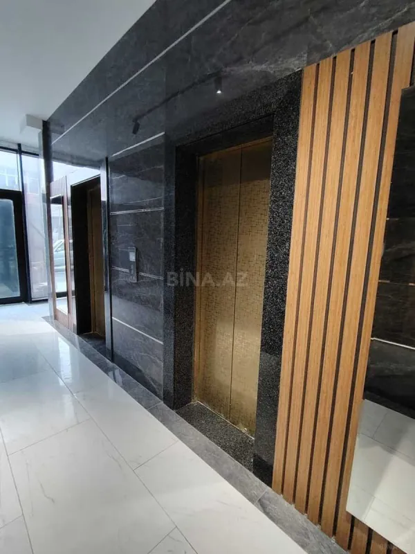 Satılır 4 otaqlı mənzil 157.5 m²