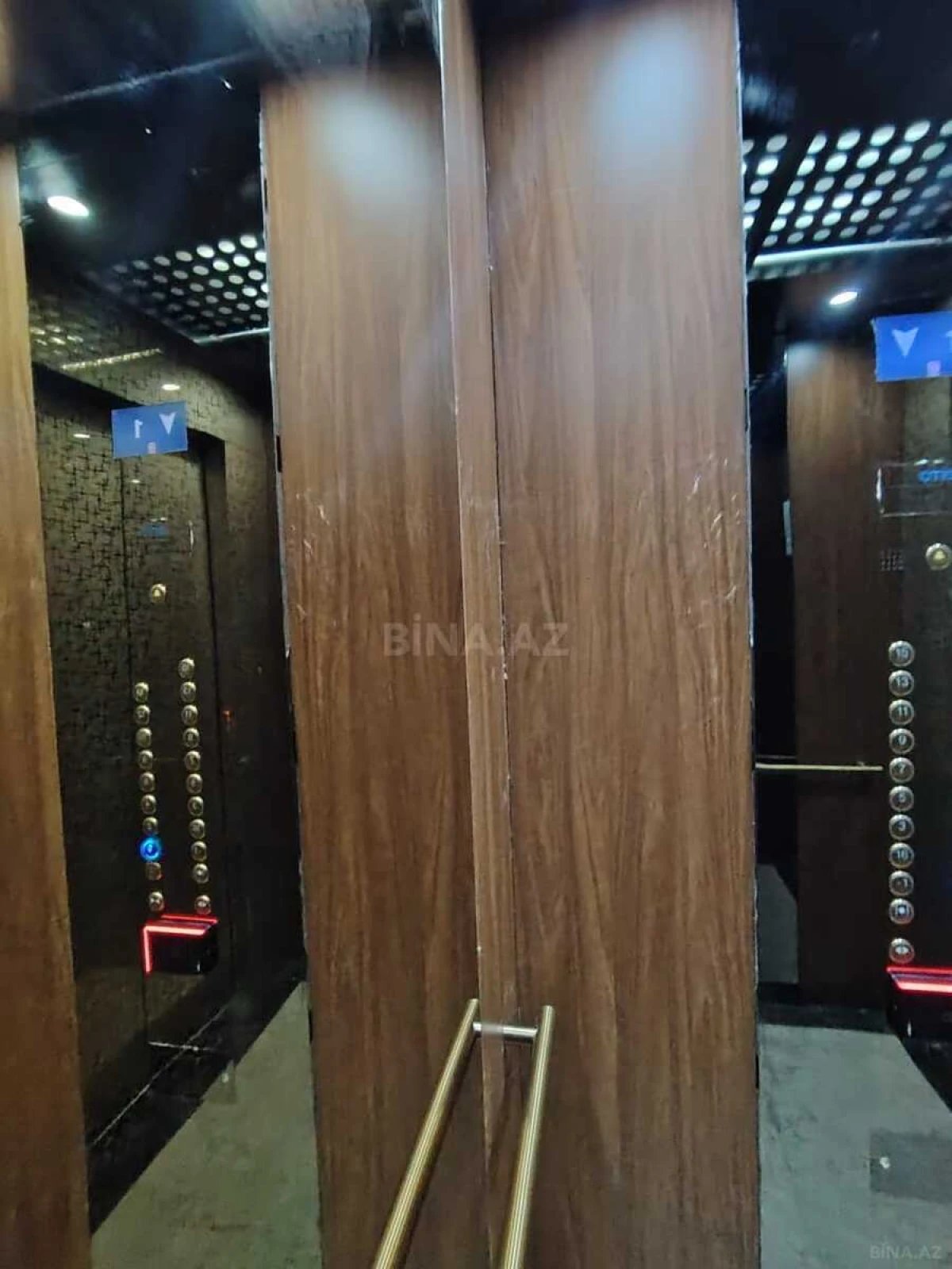 Satılır 4 otaqlı mənzil 157.5 m²