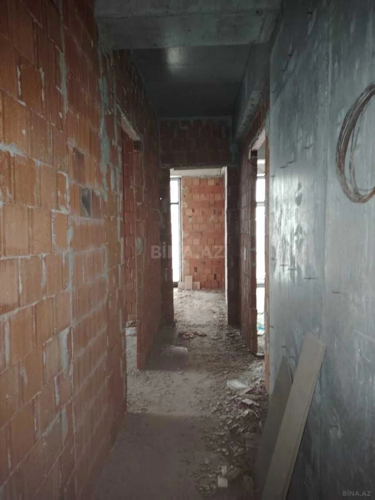 Satılır 4 otaqlı mənzil 157.5 m²