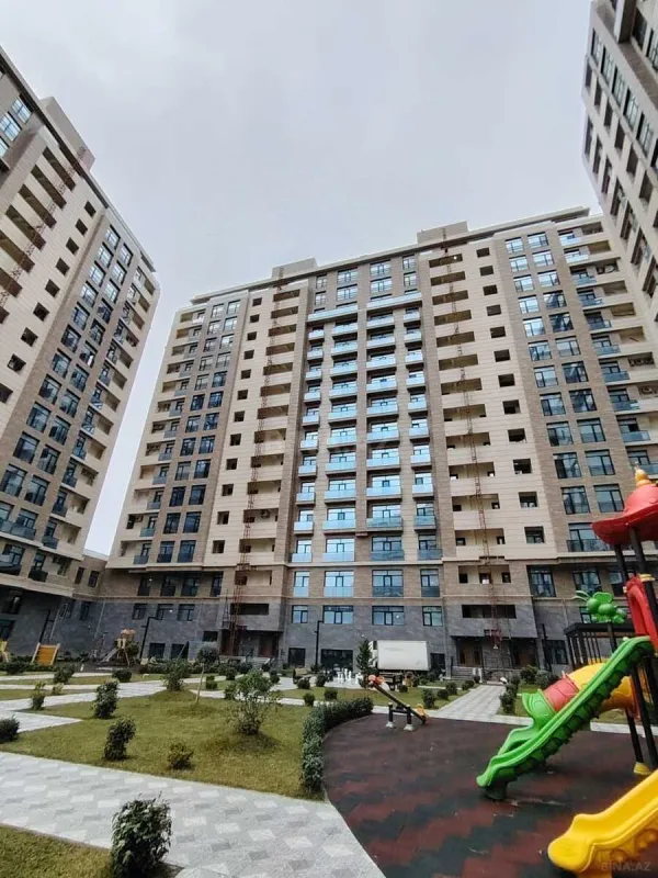 Satılır 4 otaqlı mənzil 157.5 m²