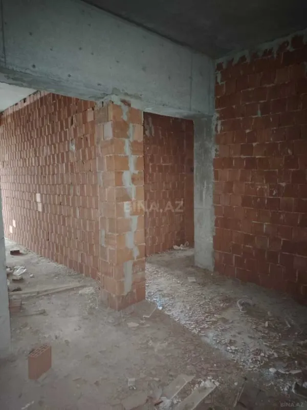 Satılır 4 otaqlı mənzil 157.5 m²