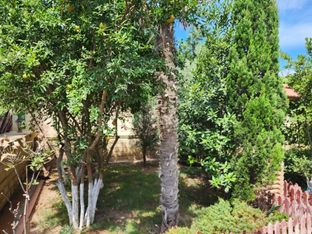 Satılır 5 otaqlı həyət evi 420 m²