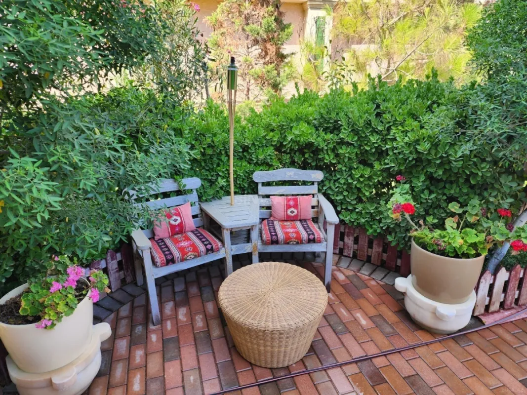 Satılır 5 otaqlı həyət evi 420 m²