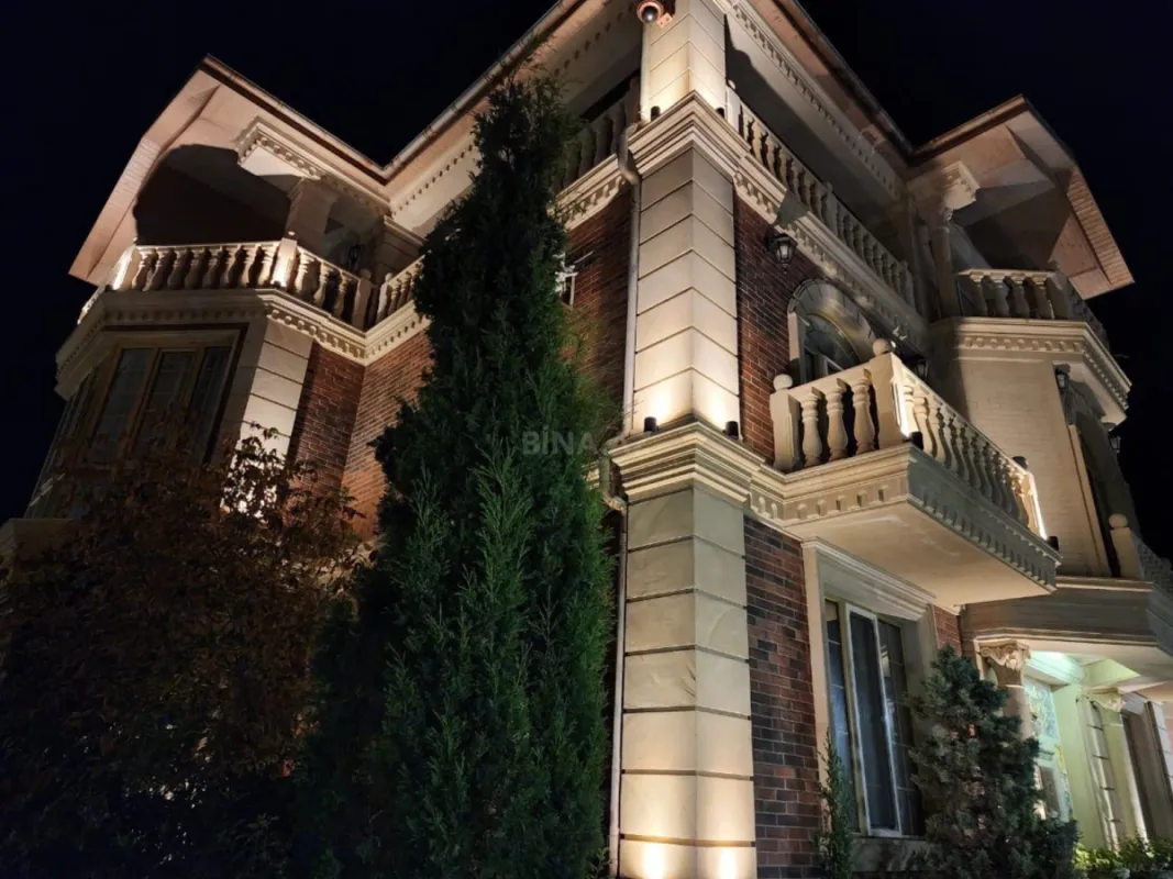 Satılır 5 otaqlı həyət evi 420 m²