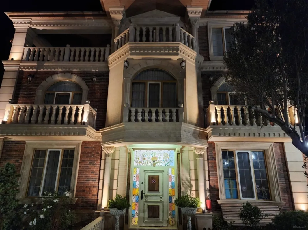 Satılır 5 otaqlı həyət evi 420 m²