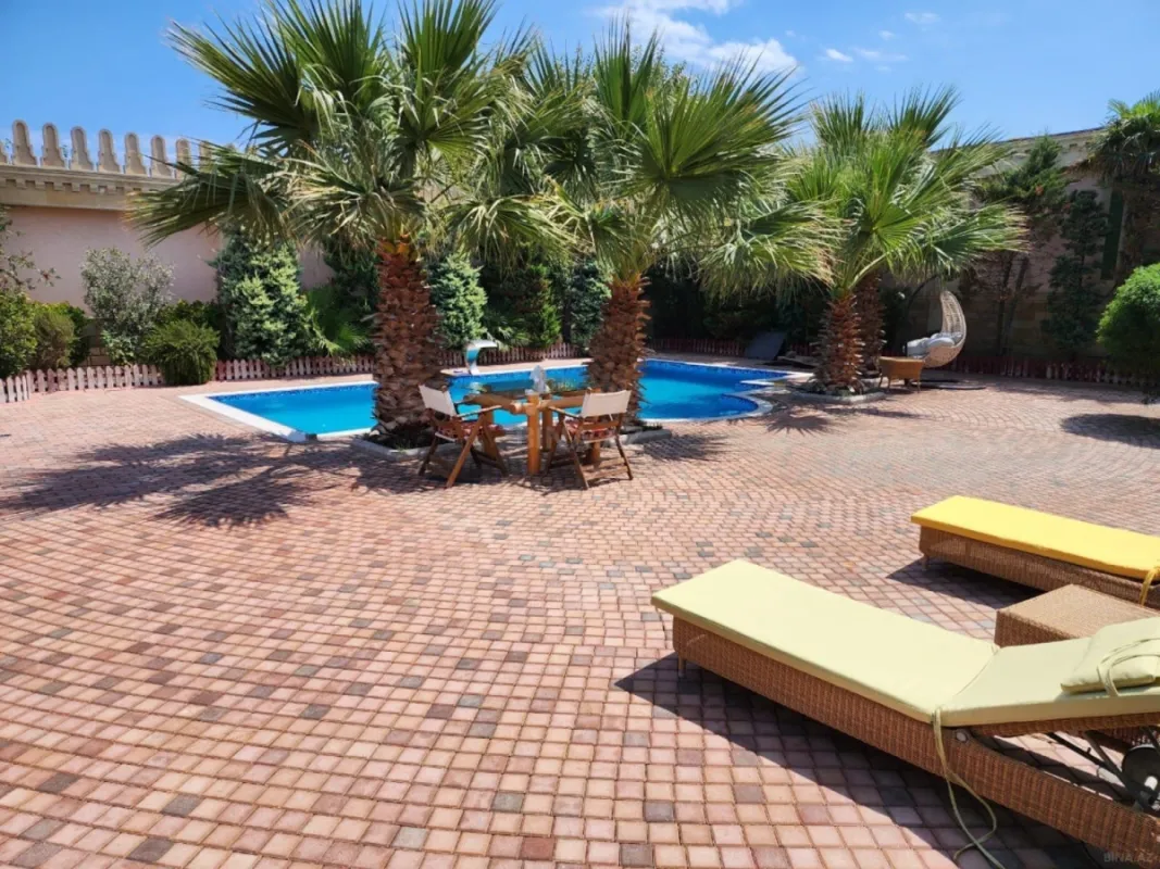 Satılır 5 otaqlı həyət evi 420 m²