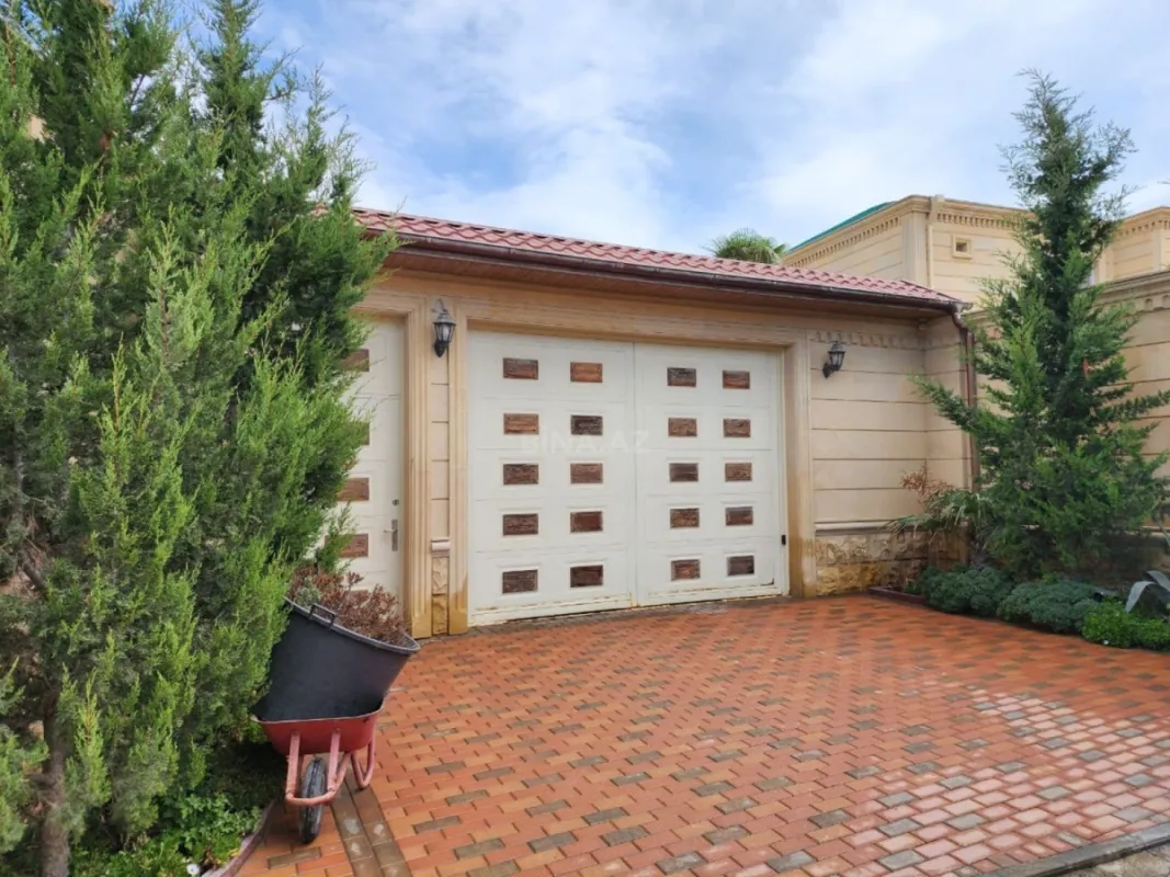 Satılır 5 otaqlı həyət evi 420 m²
