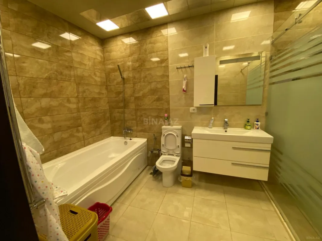 Satılır 3 otaqlı mənzil 150 m²