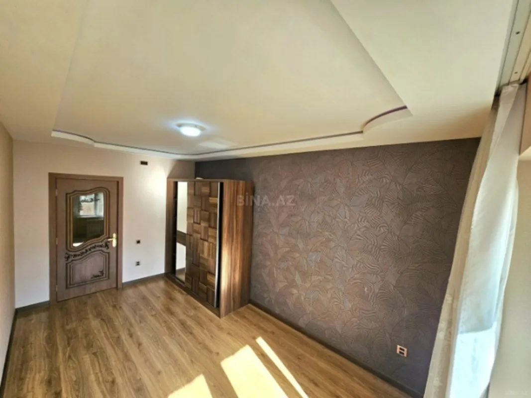 Satılır 3 otaqlı mənzil 102 m²