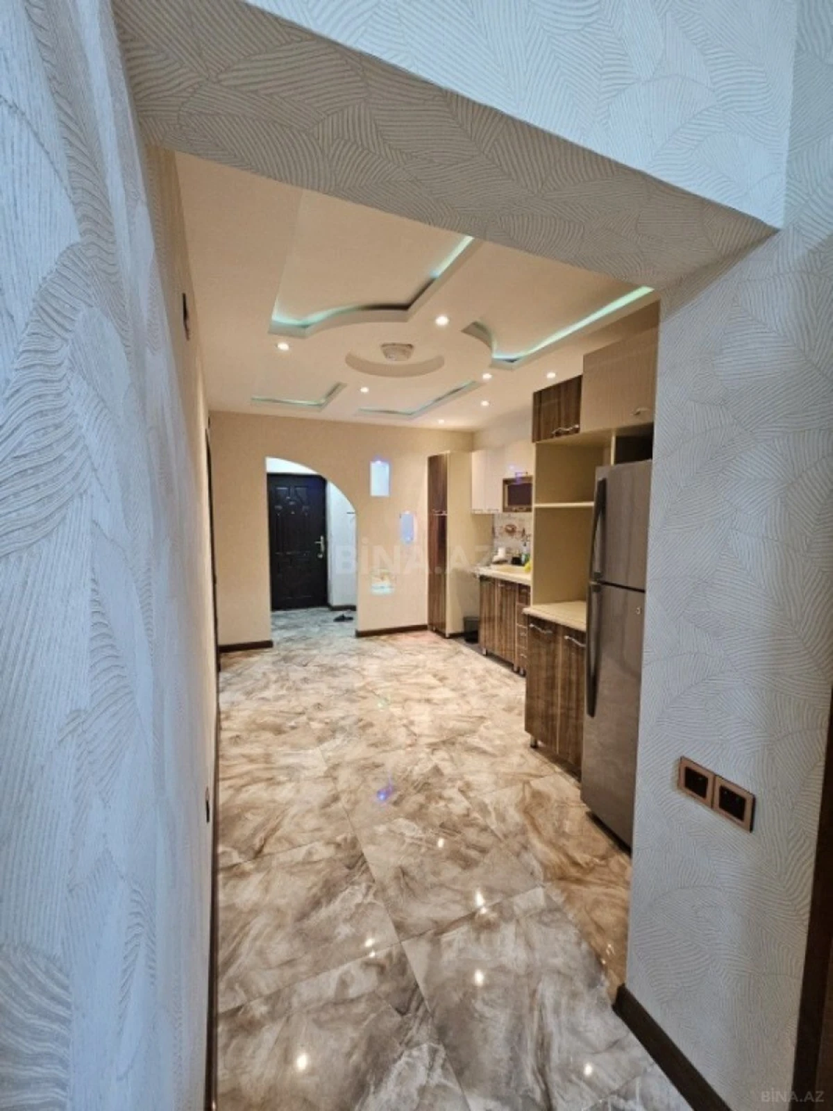 Satılır 3 otaqlı mənzil 102 m²