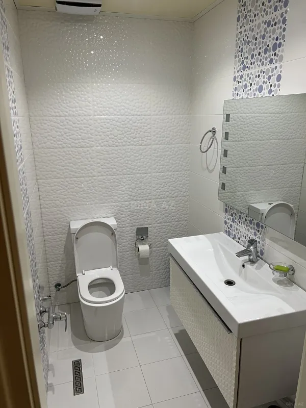 Satılır 2 otaqlı mənzil 75 m²