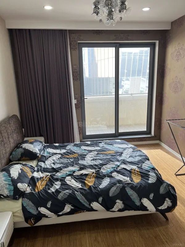 Satılır 2 otaqlı mənzil 75 m²