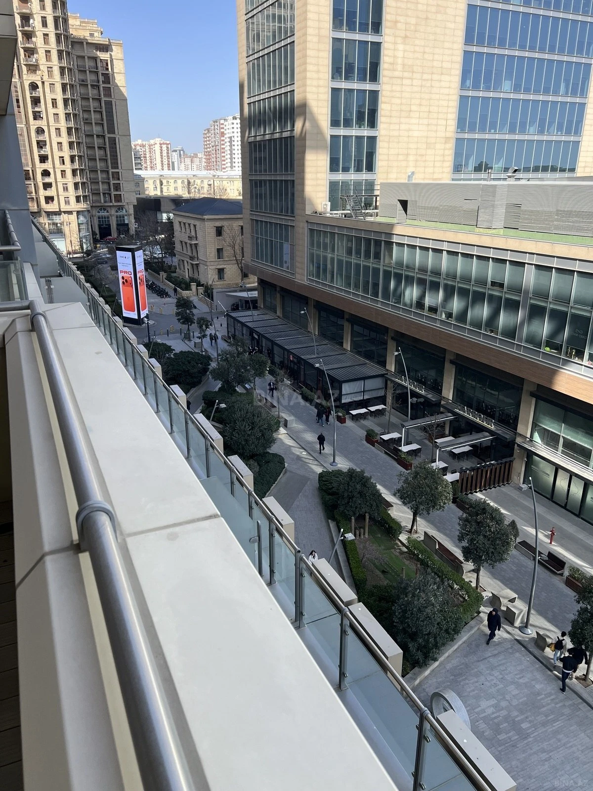 Satılır 2 otaqlı mənzil 75 m²