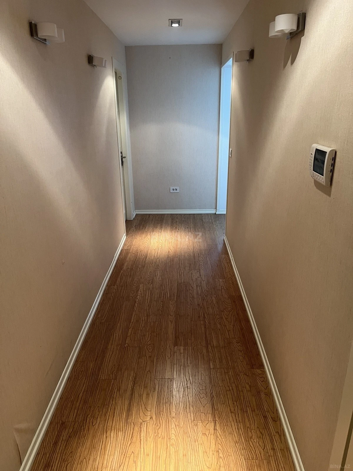 Satılır 2 otaqlı mənzil 75 m²