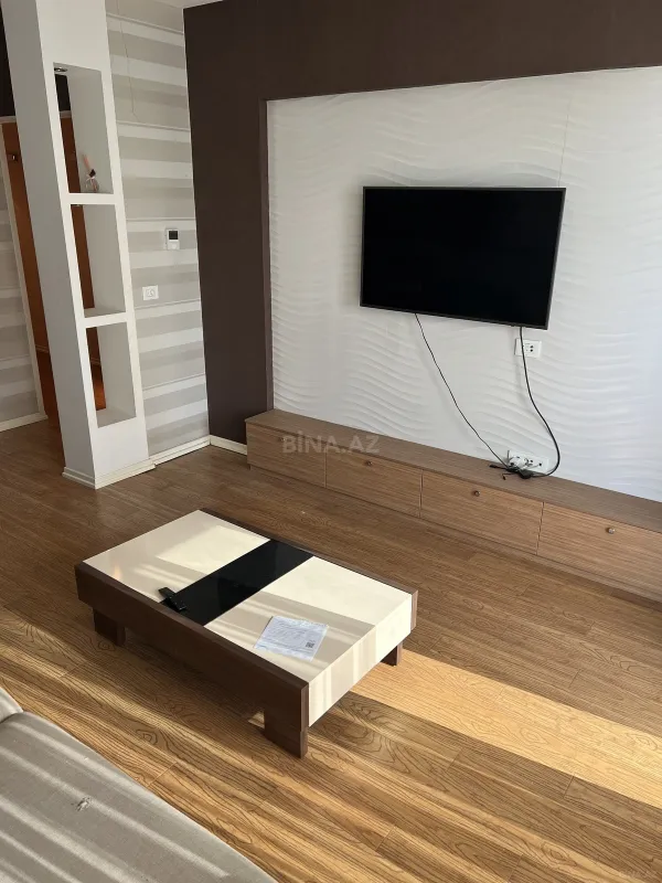 Satılır 2 otaqlı mənzil 75 m²