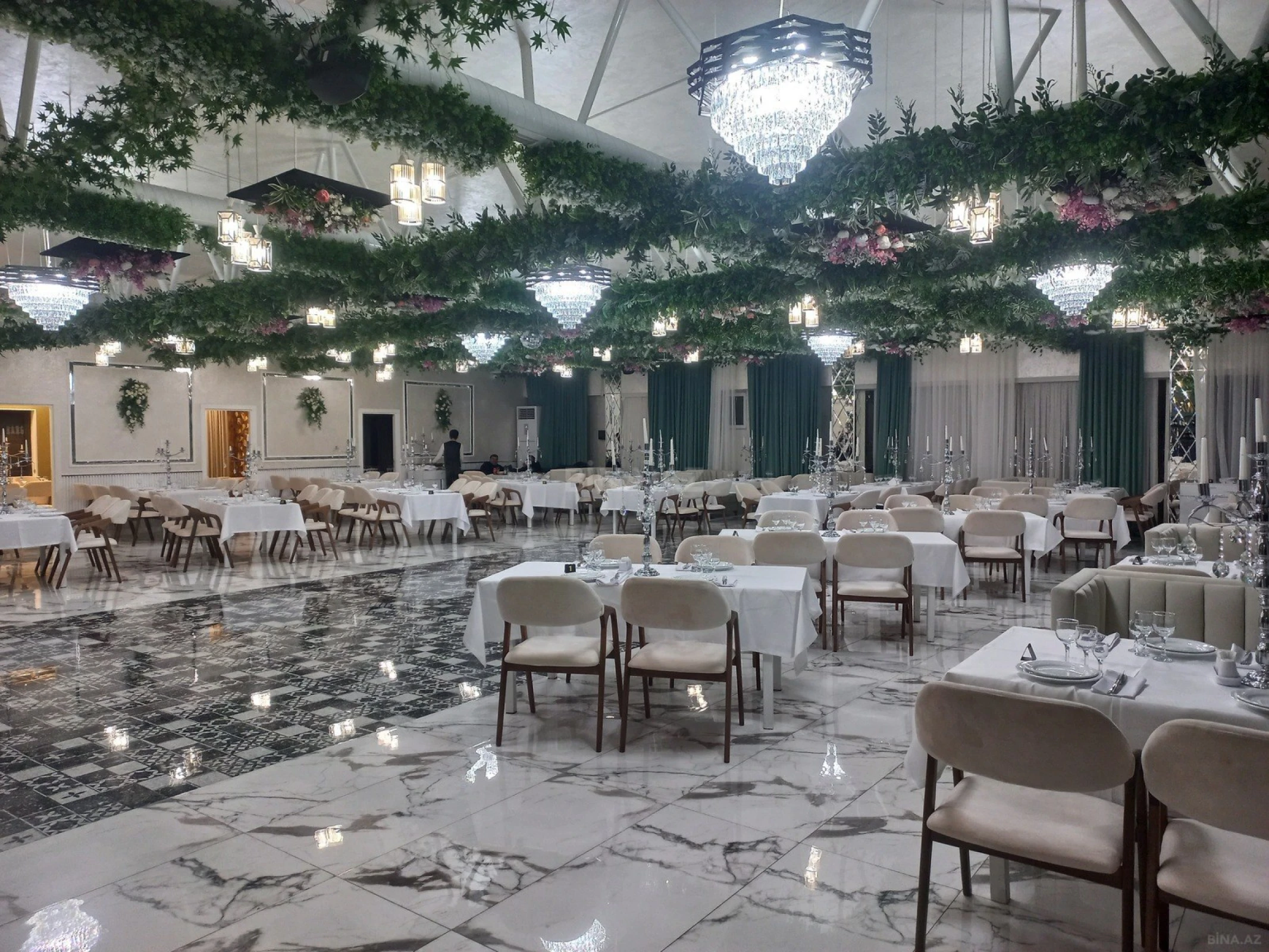 Kirayə verilir obyekt 800 m²