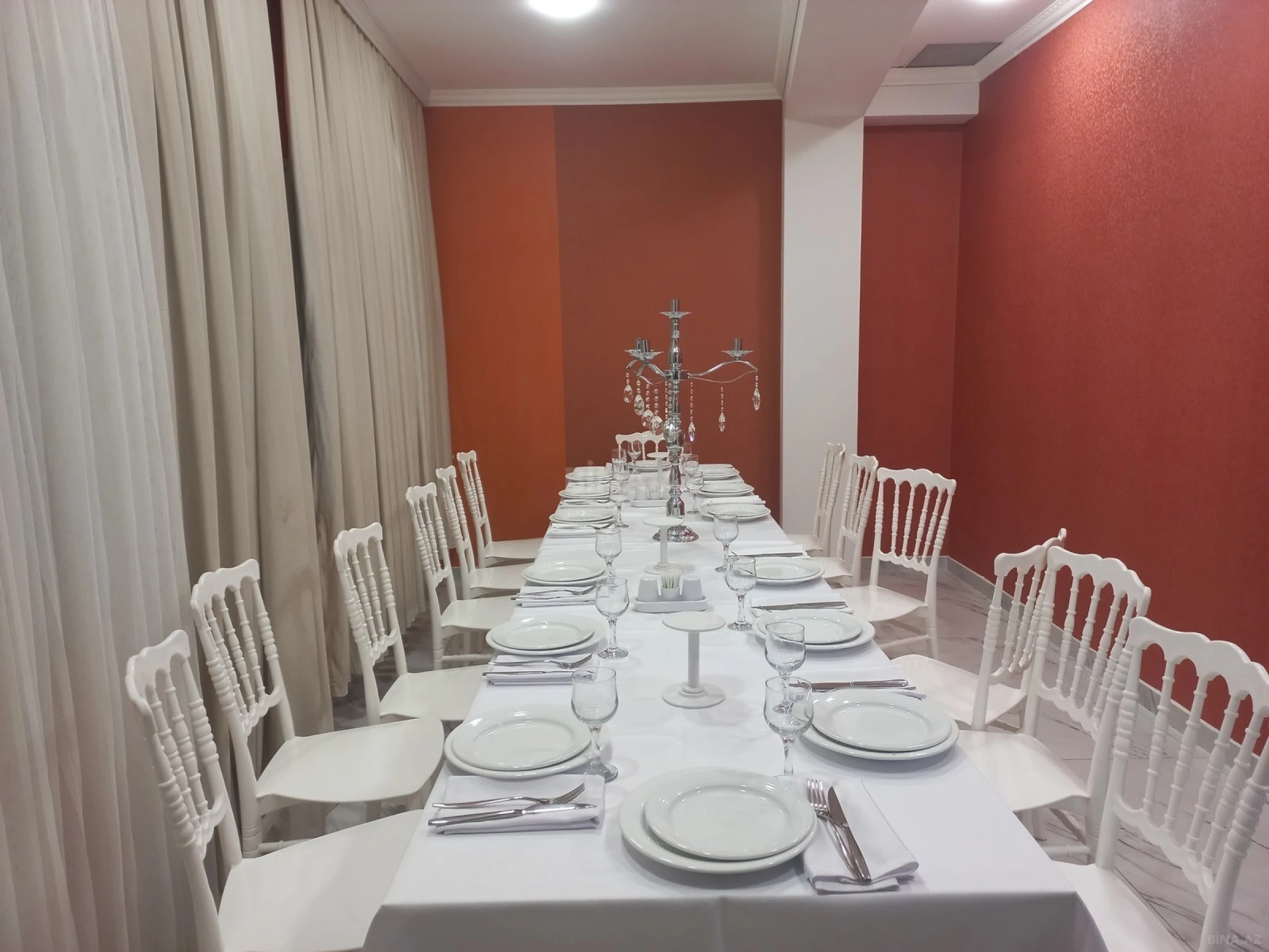 Kirayə verilir obyekt 800 m²