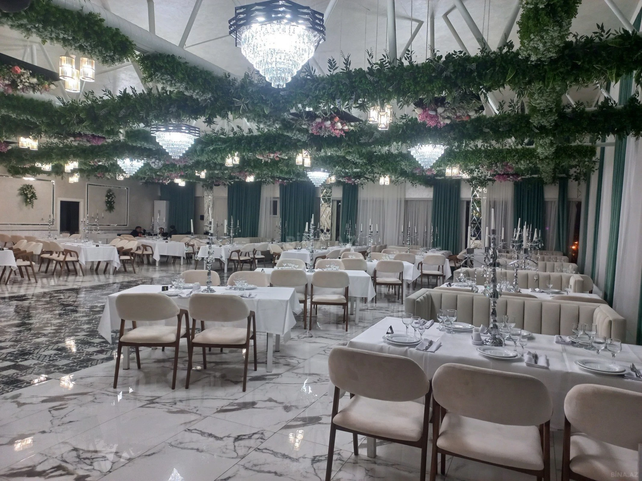 Kirayə verilir obyekt 800 m²