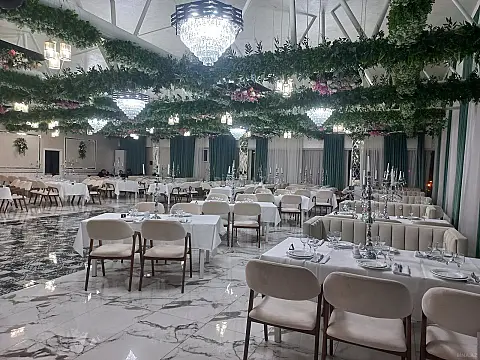 Kirayə verilir obyekt 800 m² — Bakı, Bakıxanov 800.00 m²