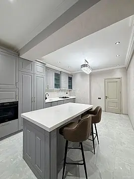 Satılır 3 otaqlı mənzil 140 m²