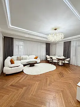 Satılır 3 otaqlı mənzil 140 m²