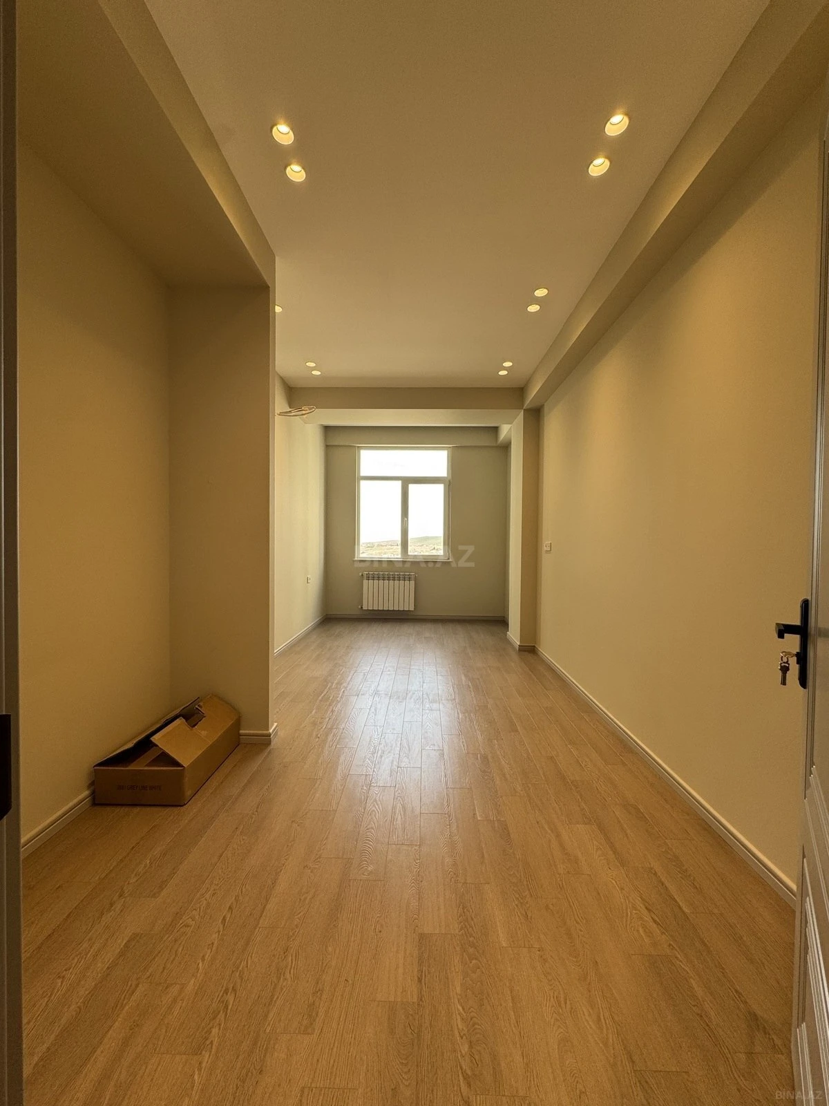 Satılır 3 otaqlı mənzil 104 m²