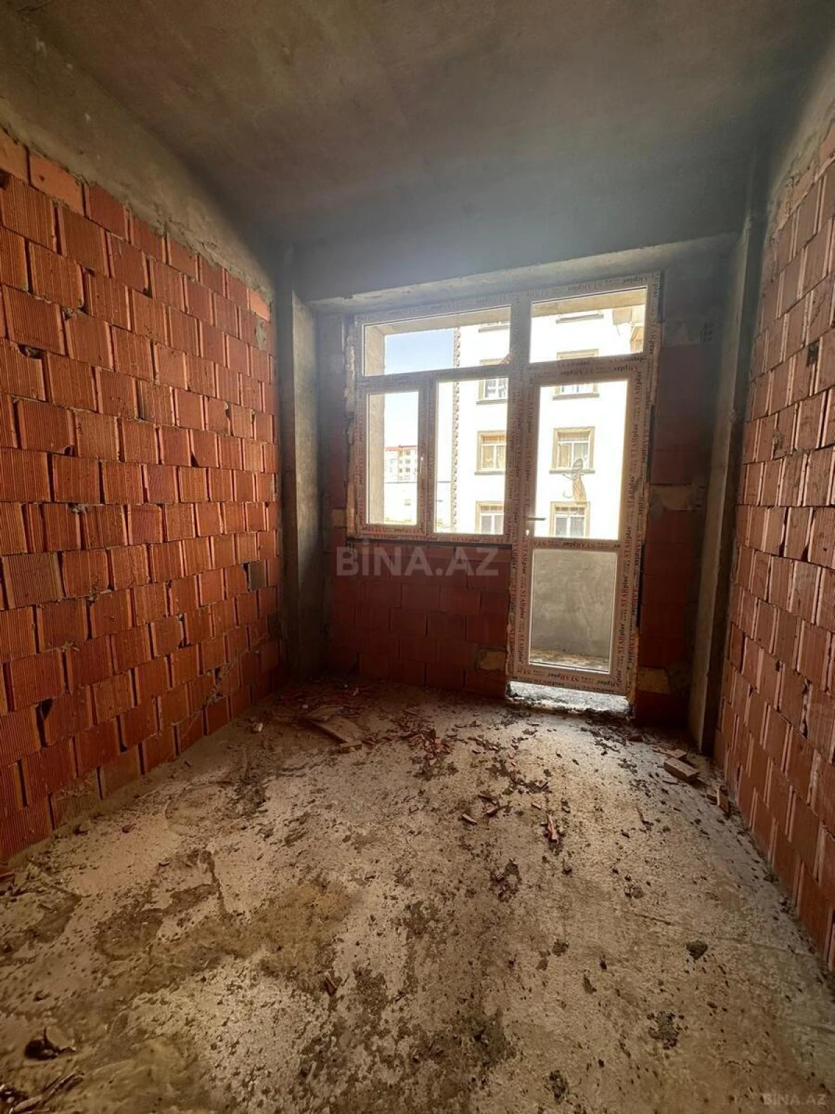 Satılır 1 otaqlı mənzil 51 m²