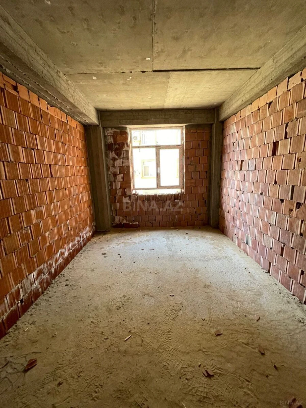 Satılır 1 otaqlı mənzil 51 m²