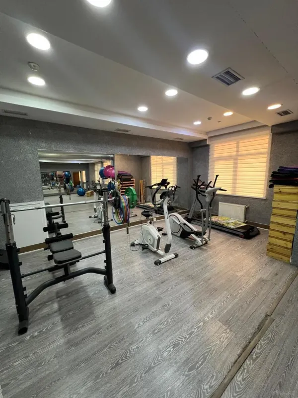 Satılır obyekt 500 m²