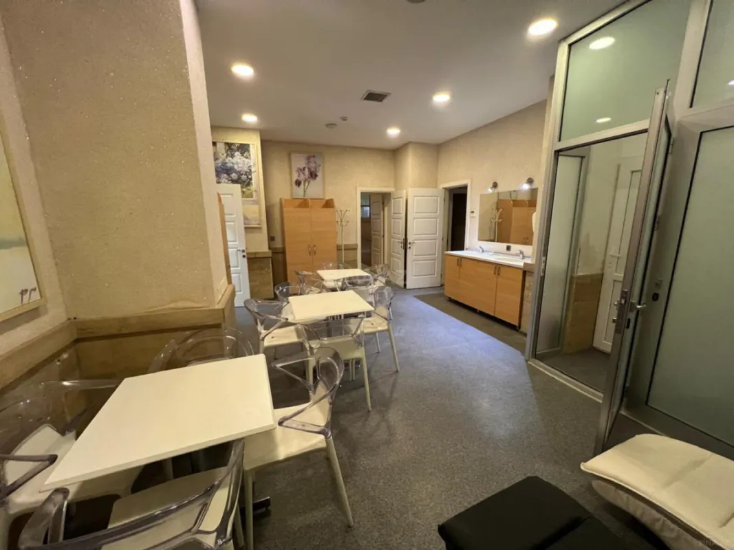 Satılır obyekt 500 m²